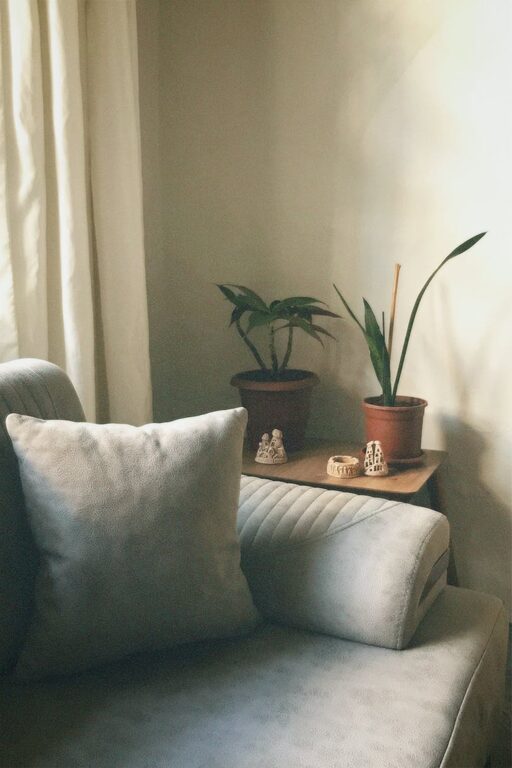 Tips for Creating a Relaxing Home Environment with Simple Decor Ideas