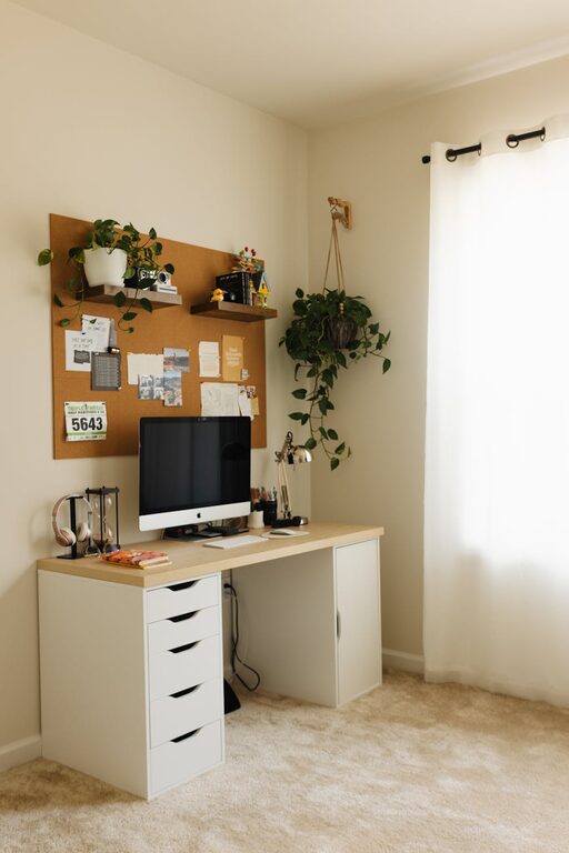 How to Create a Cosy and Productive Home Office Space
