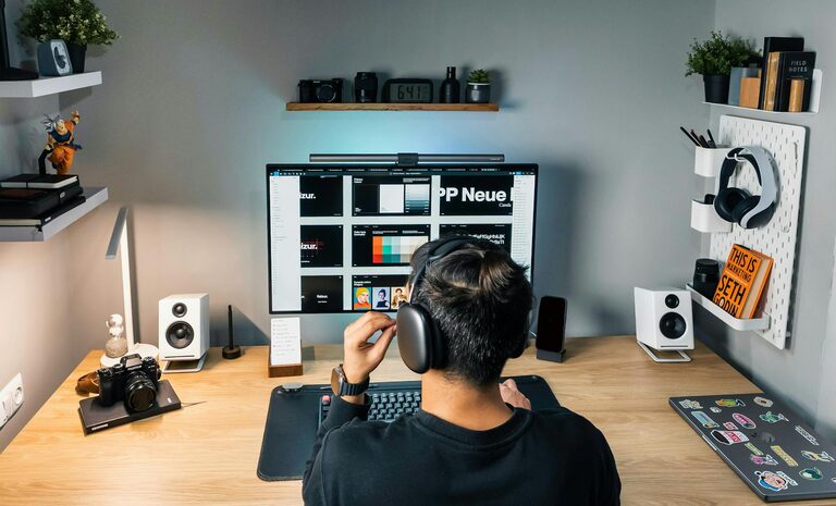 Tips for Creating a Comfortable and Productive Home Office Space